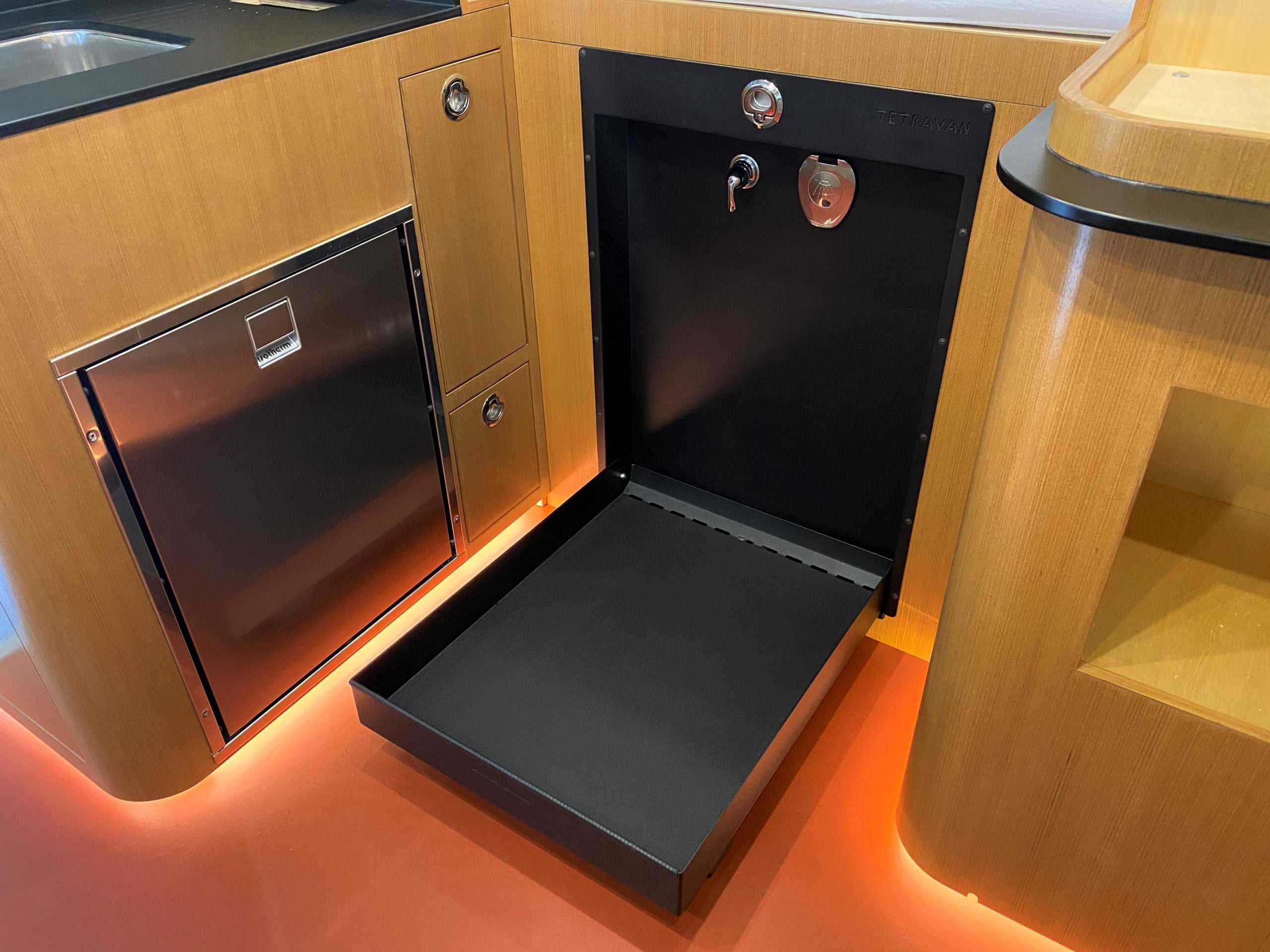 Video: Tetravan Shower Overview and Unboxing