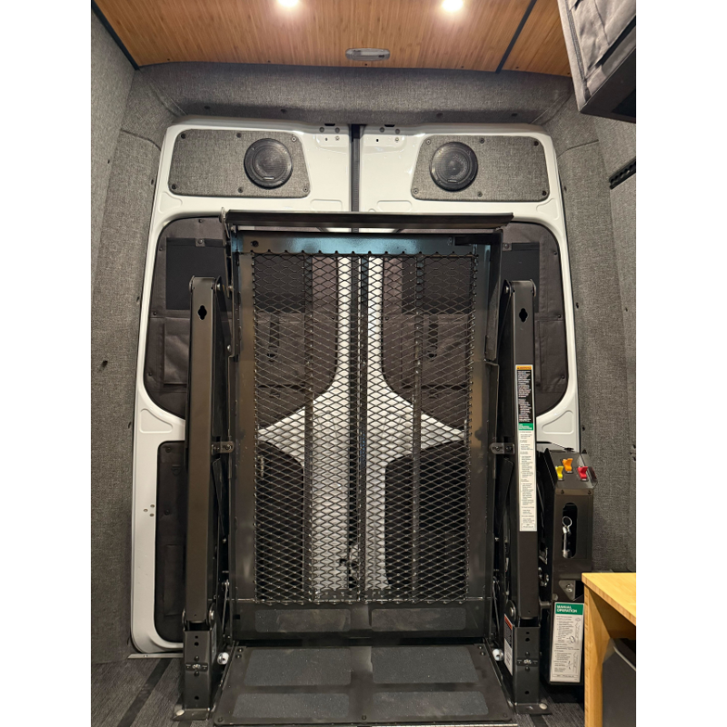 Mercedes Sprinter D-Pillar Trim Kit (Rear Doors)