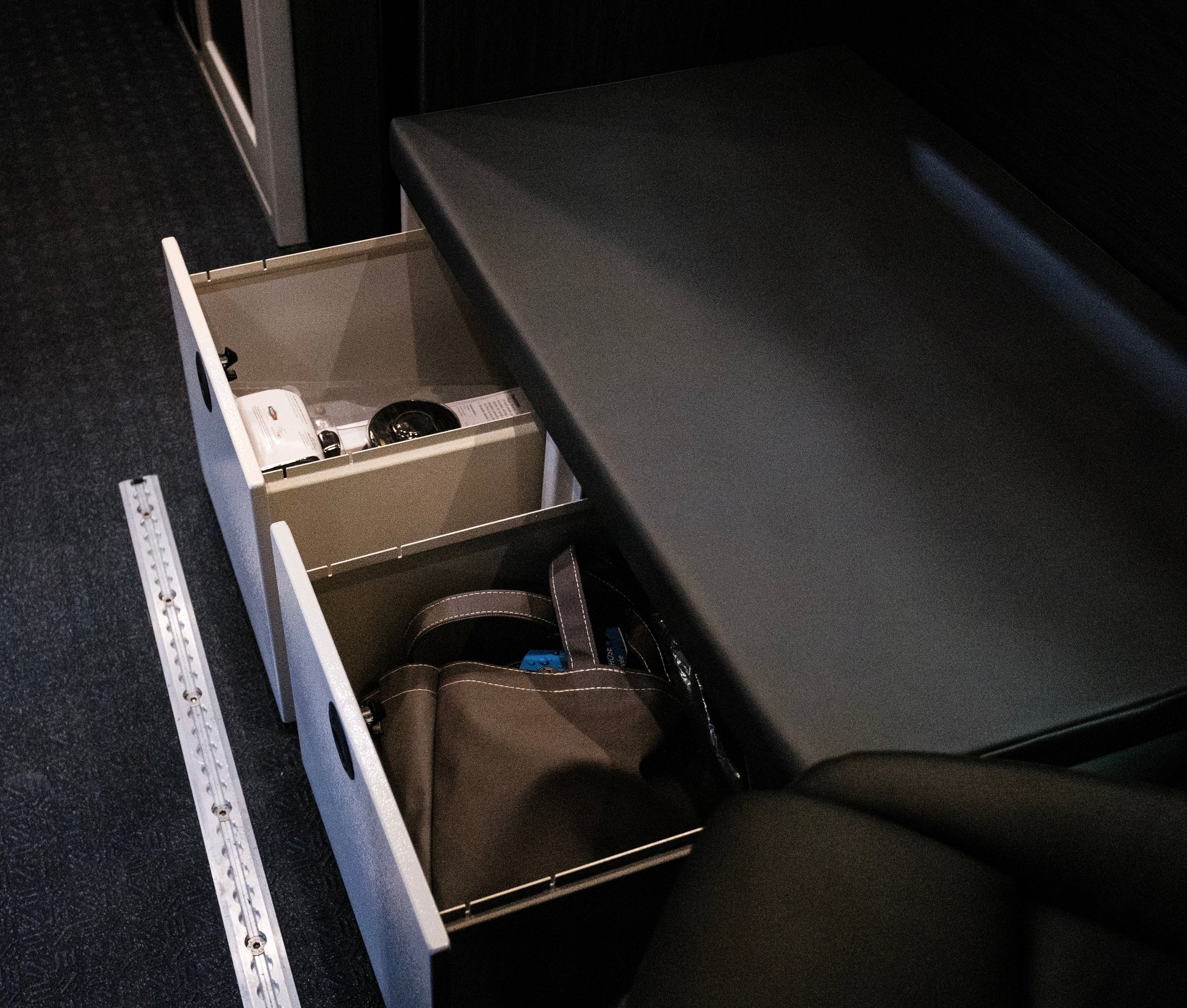 Van Wife Components - 18" Single Drawer Base Cabinet