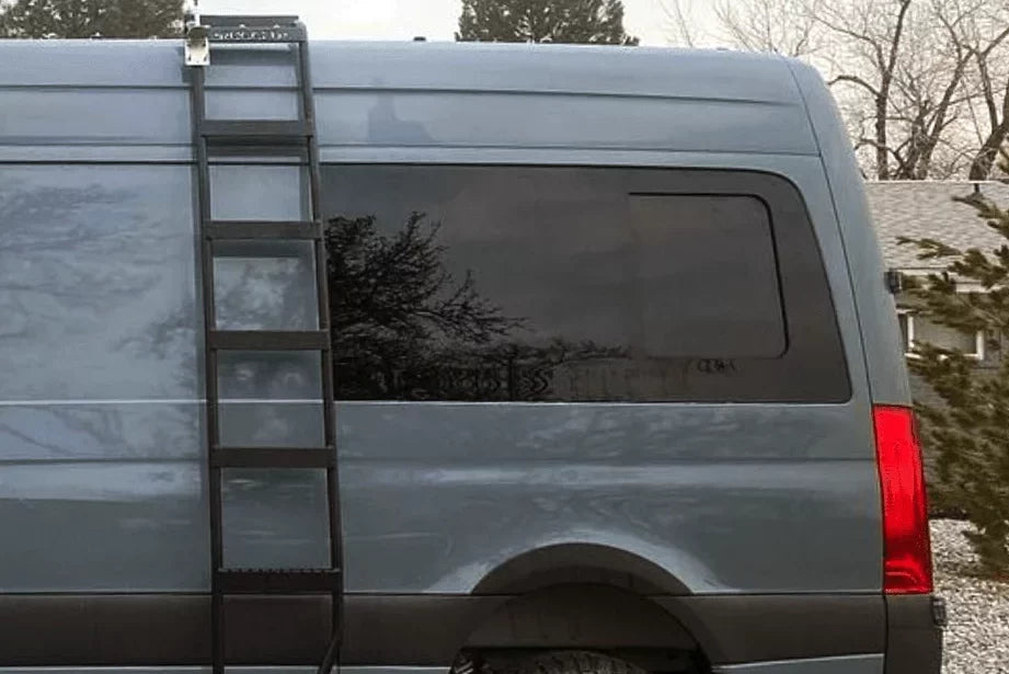 AM Auto – Sprinter – Driver Side – Rear Window – Half Slider w/ Screen – 170" WB