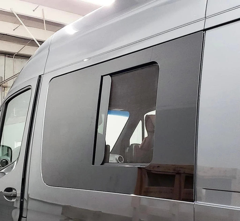 AM Auto - Sprinter - Driver Side - Forward Window - Half Slider w/ Screen