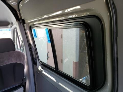 AM Auto - Sprinter - Passenger Side - Forward Window - Half Slider w/ Screen
