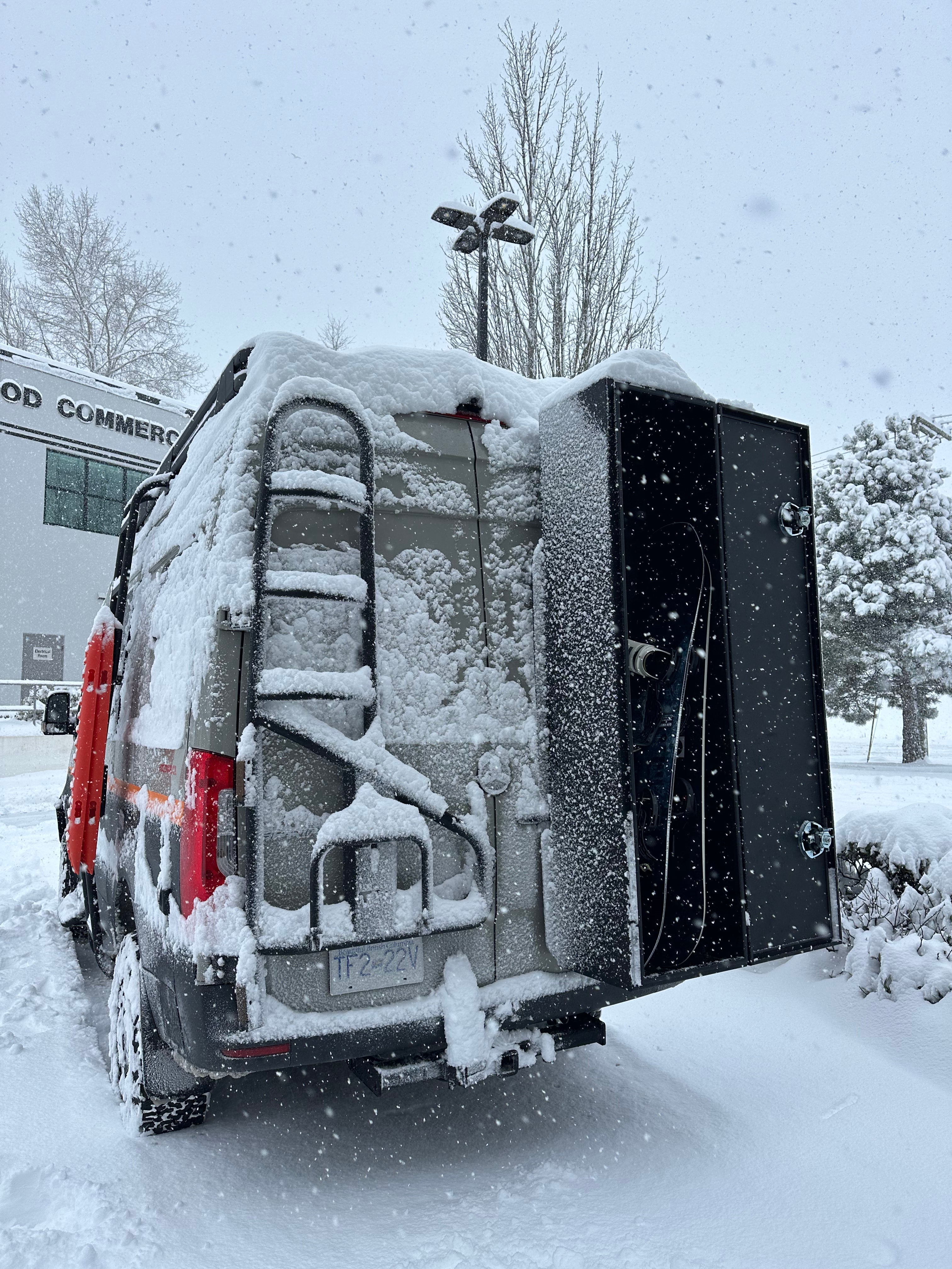 Tec Vanlife Aluminum Storage Ski & Snowboard Box - Trenta