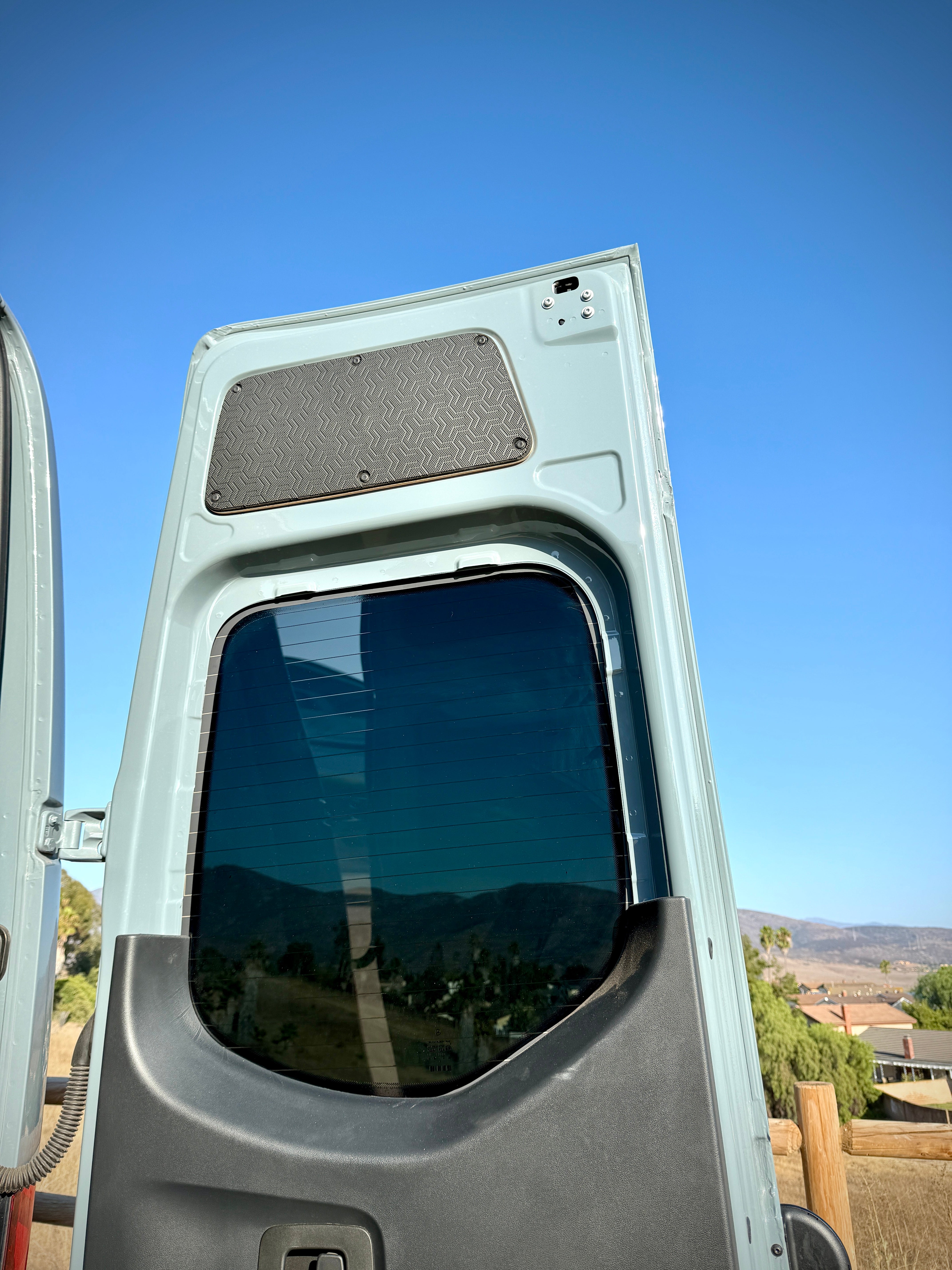 Mercedes Sprinter Upper Rear Door Panels (Pair) – Tetrapod Design (2007+)