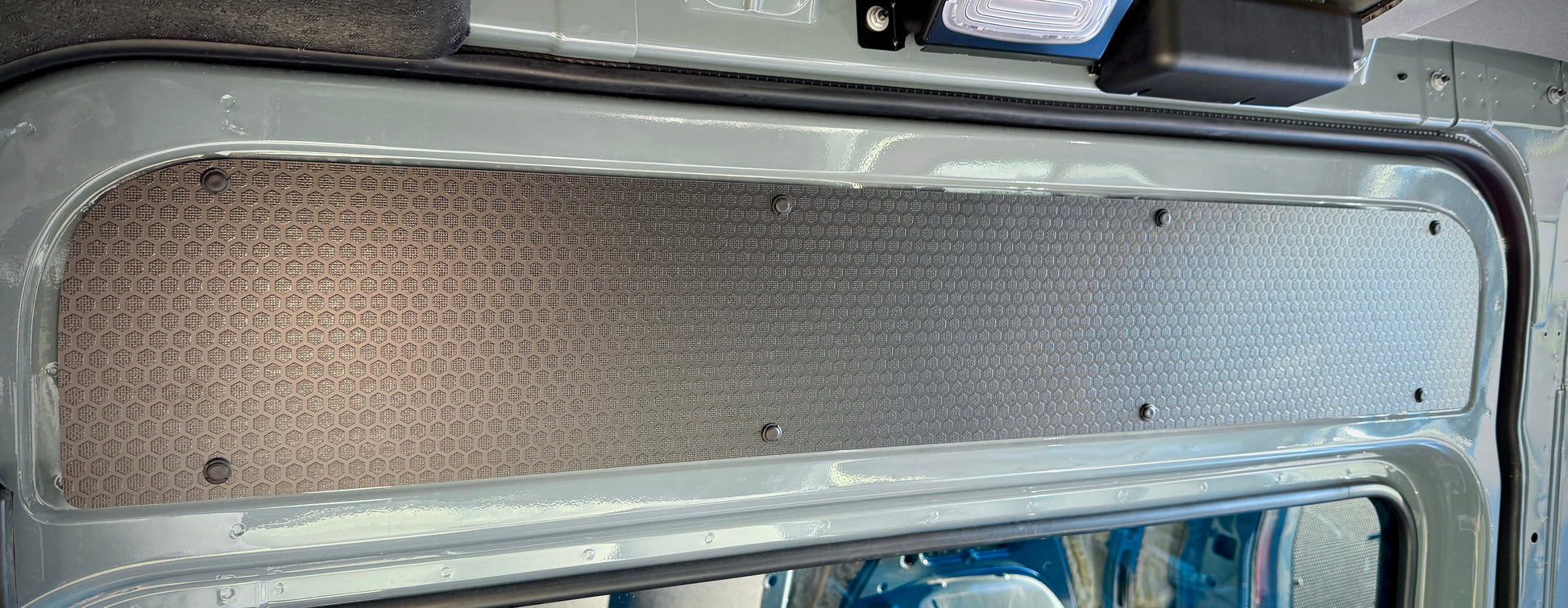 Mercedes Sprinter Sliding Door Upper Panel – Black Hex (2007+)