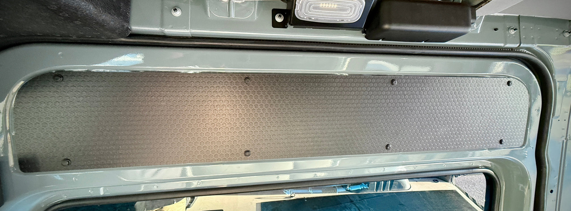 Mercedes Sprinter Sliding Door Upper Panel – Black Hex (2007+)