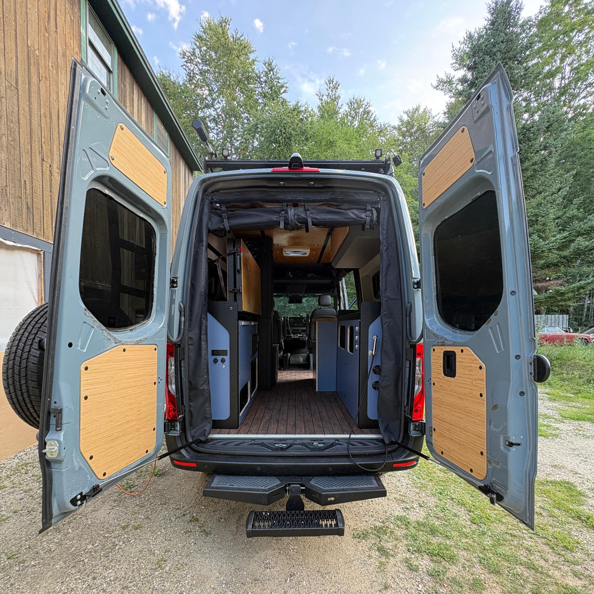 Mercedes Sprinter D-Pillar Trim Kit (Rear Doors)