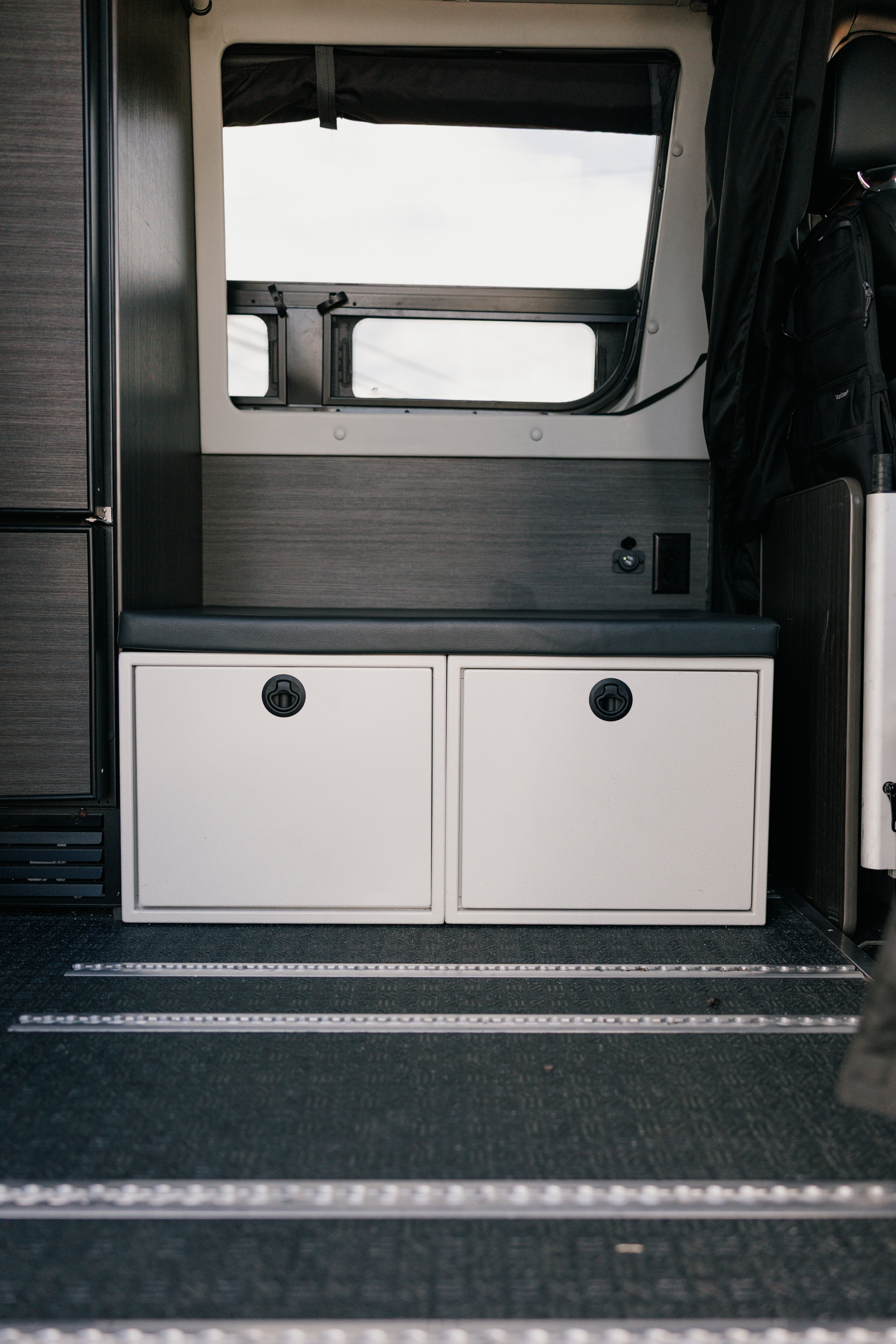 Van Wife Components - 18 Van Wife Components - 18