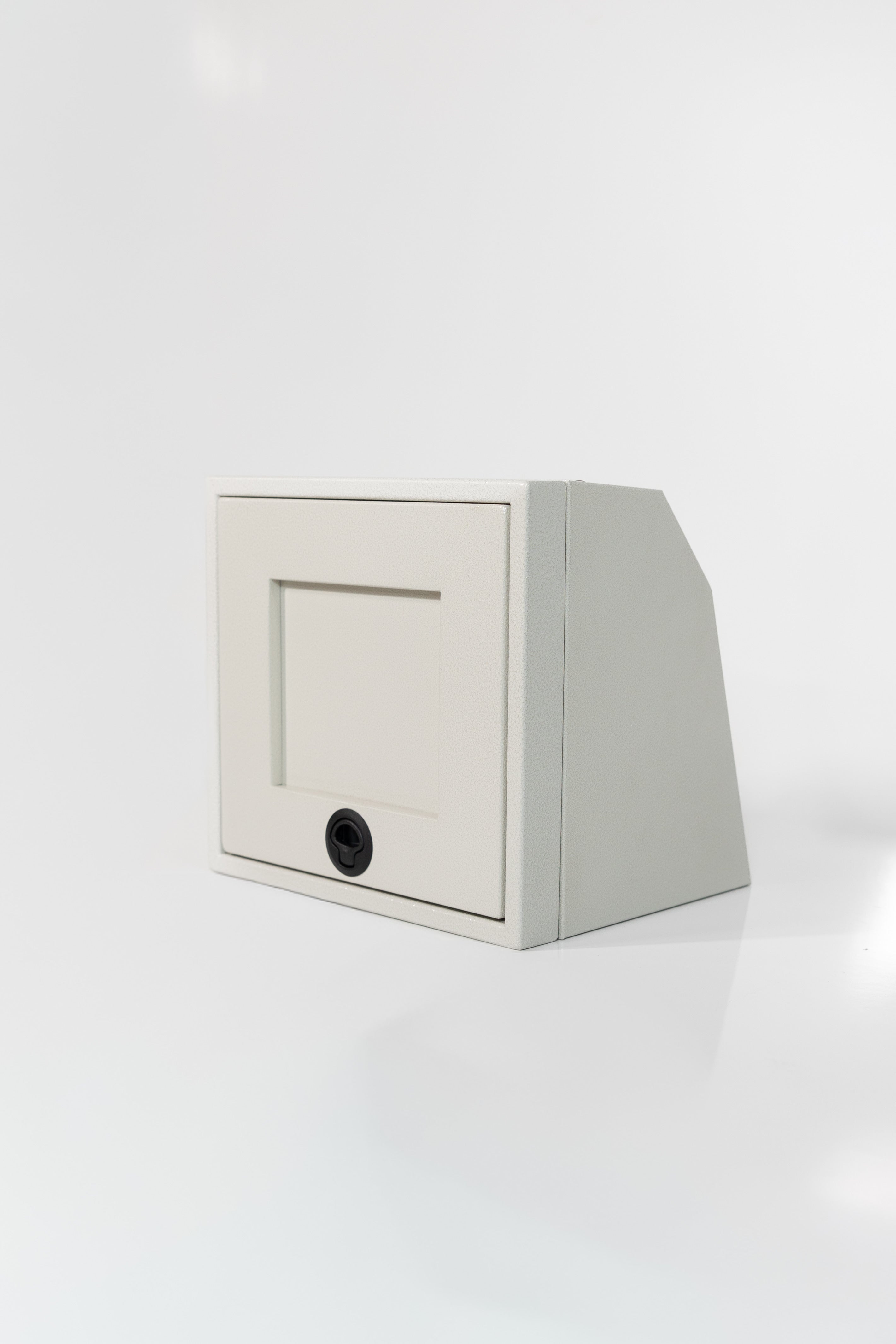 Van Wife Components - 16" Aluminum Upper Cabinet