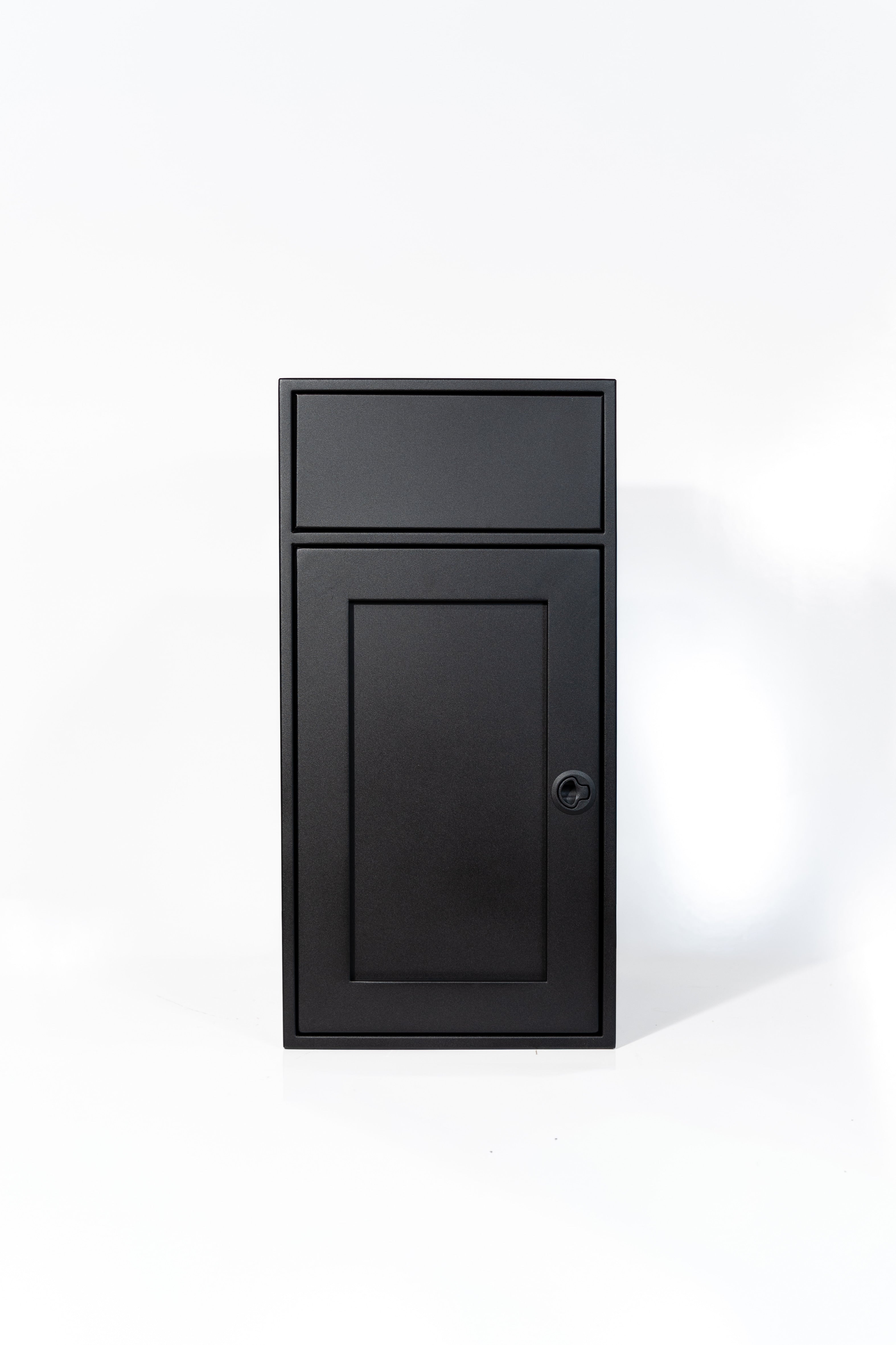 Van Wife Components - Kitchen Sink Base Cabinet - 18" Wide
