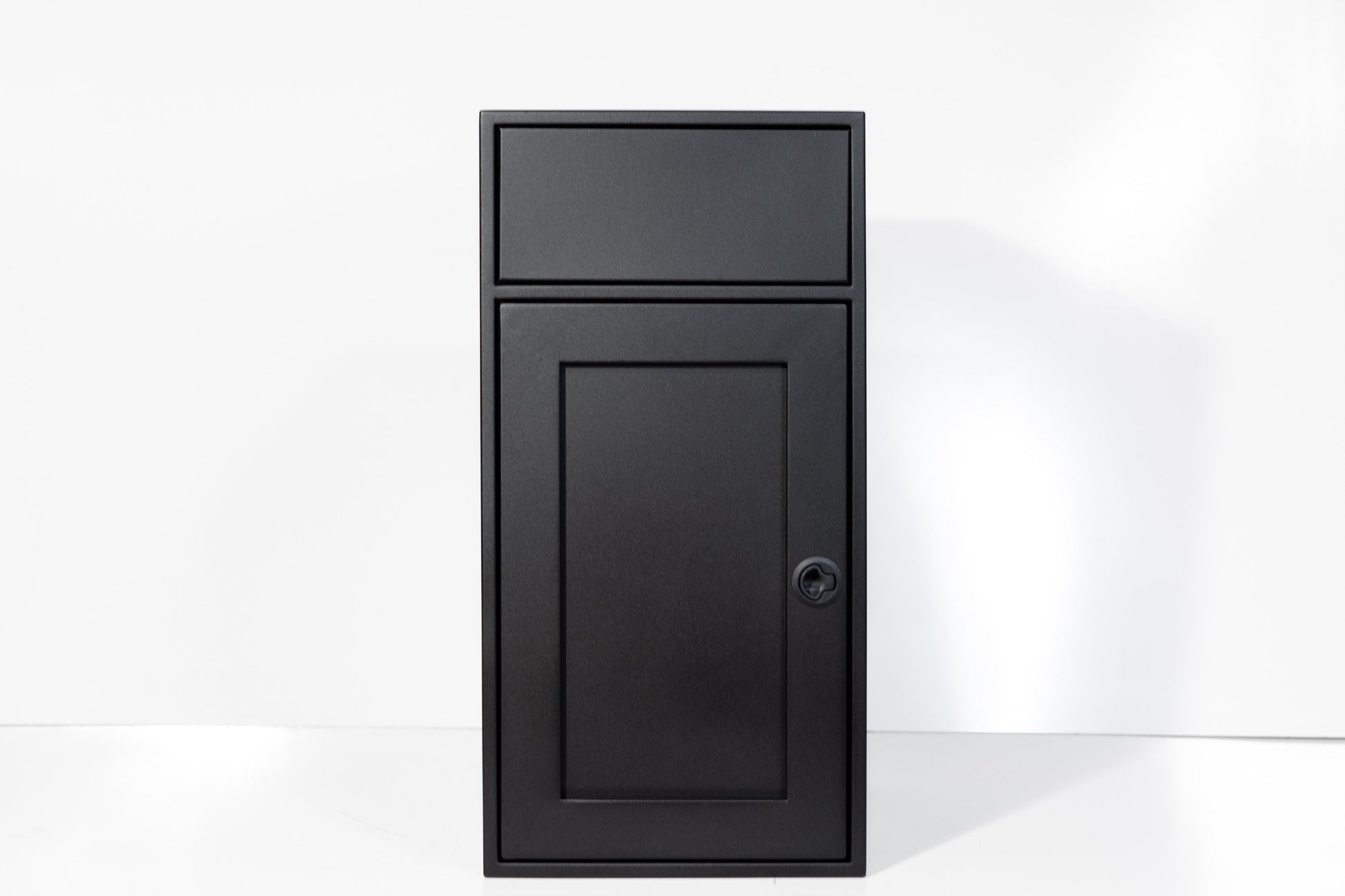 Van Wife Components - Kitchen Sink Base Cabinet - 18" Wide