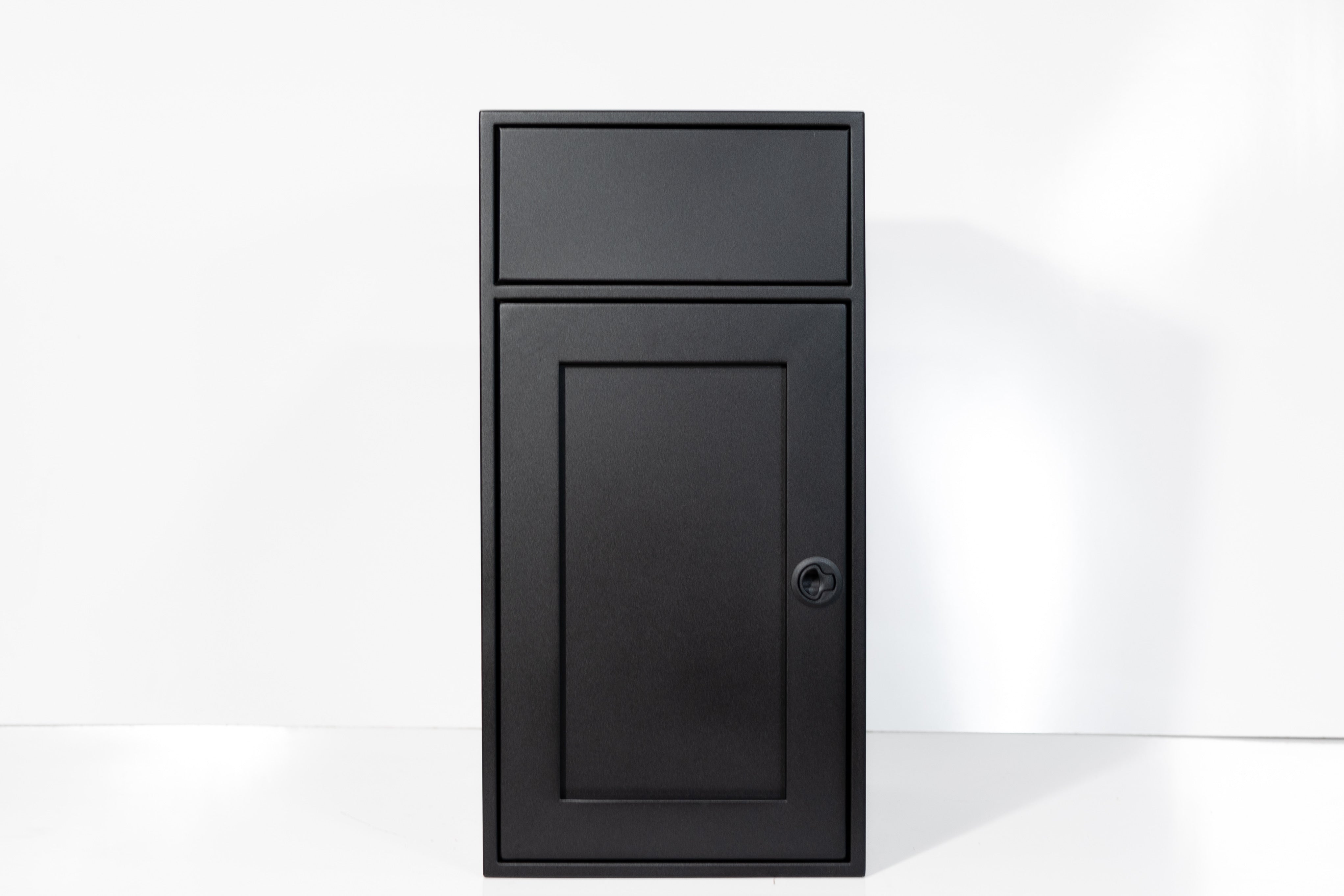 Van Wife Components - Kitchen Sink Base Cabinet - 18" Wide