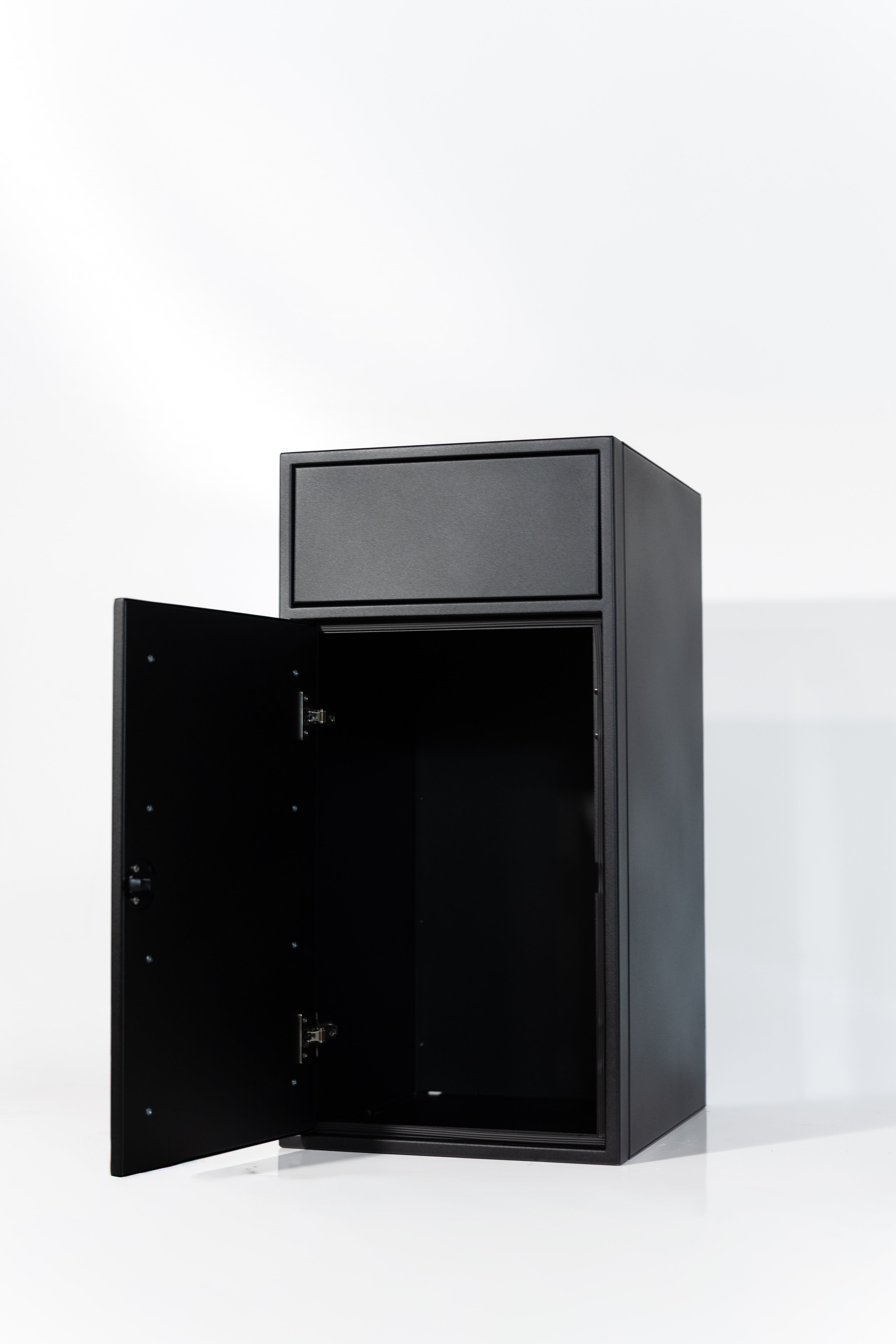 Van Wife Components - Kitchen Sink Base Cabinet - 18" Wide