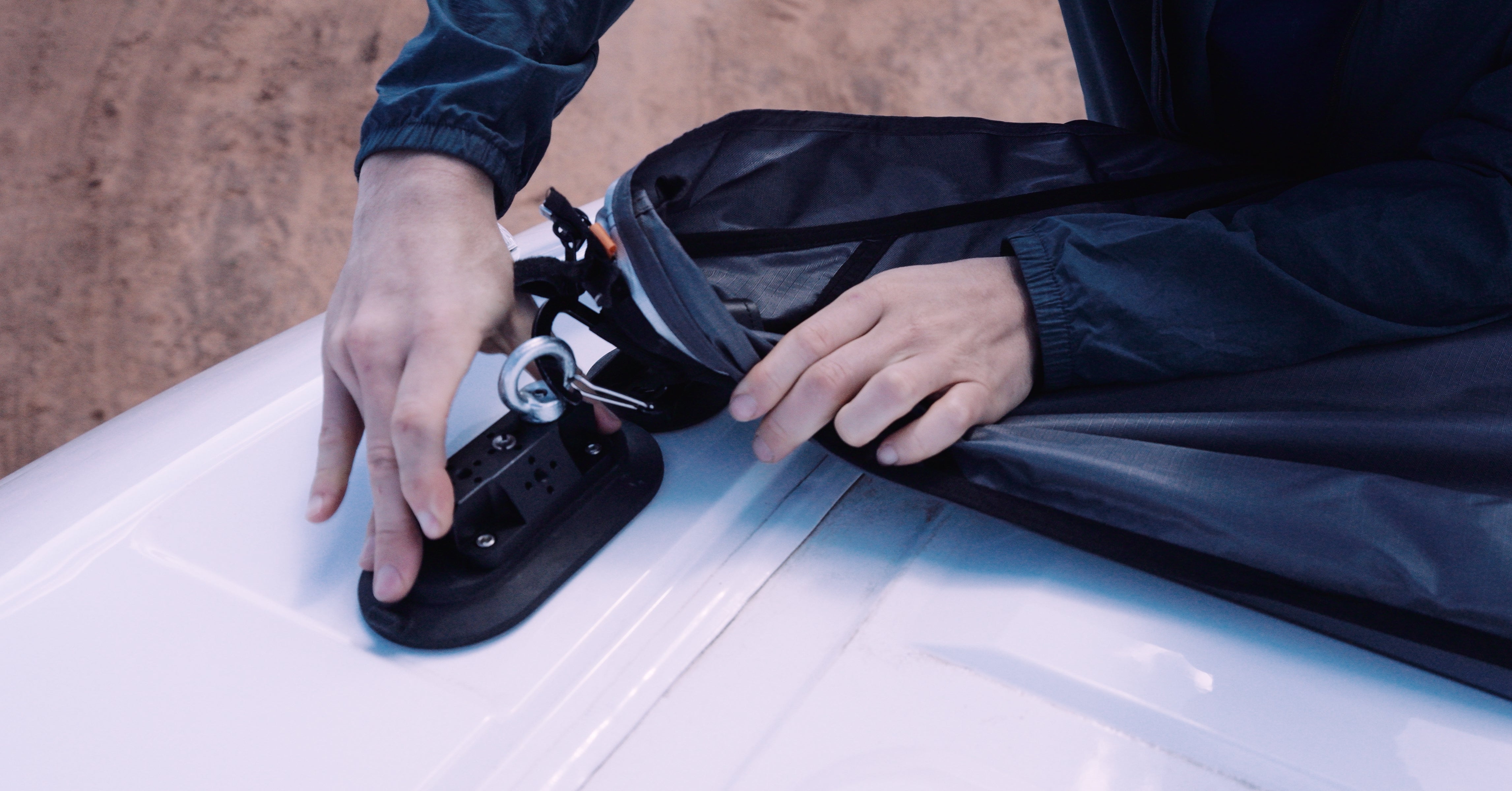 MoonShade Oval Vacuum Awning Anchor