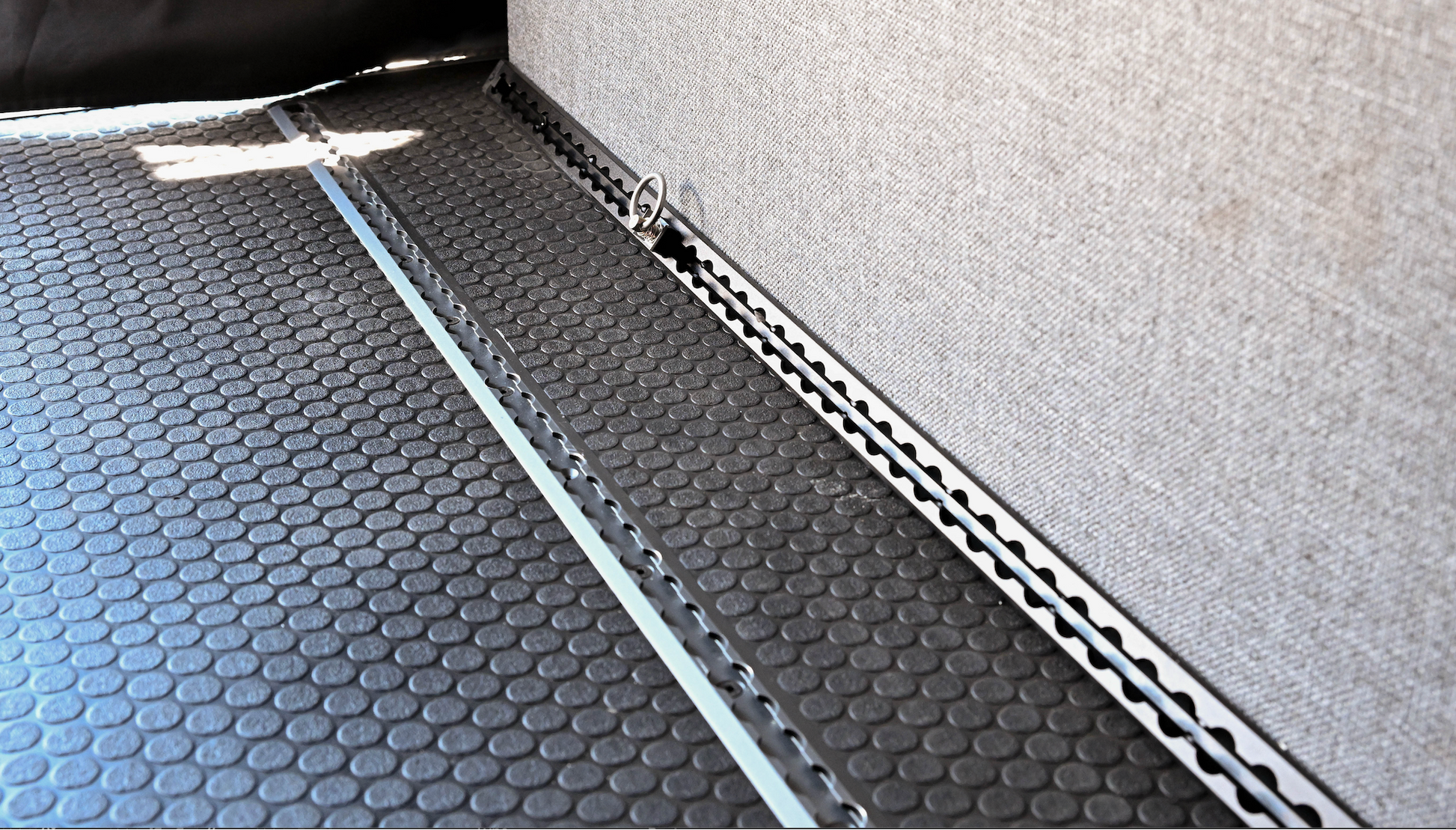 VanEssential Recessed Deep Venture L-Track (2 Pack)