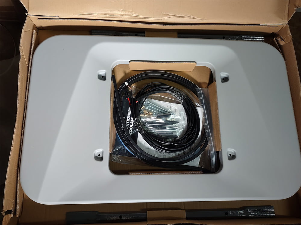 Dometic RTX 2000 - 12 Volt Air Conditioner (6,824 BTU)