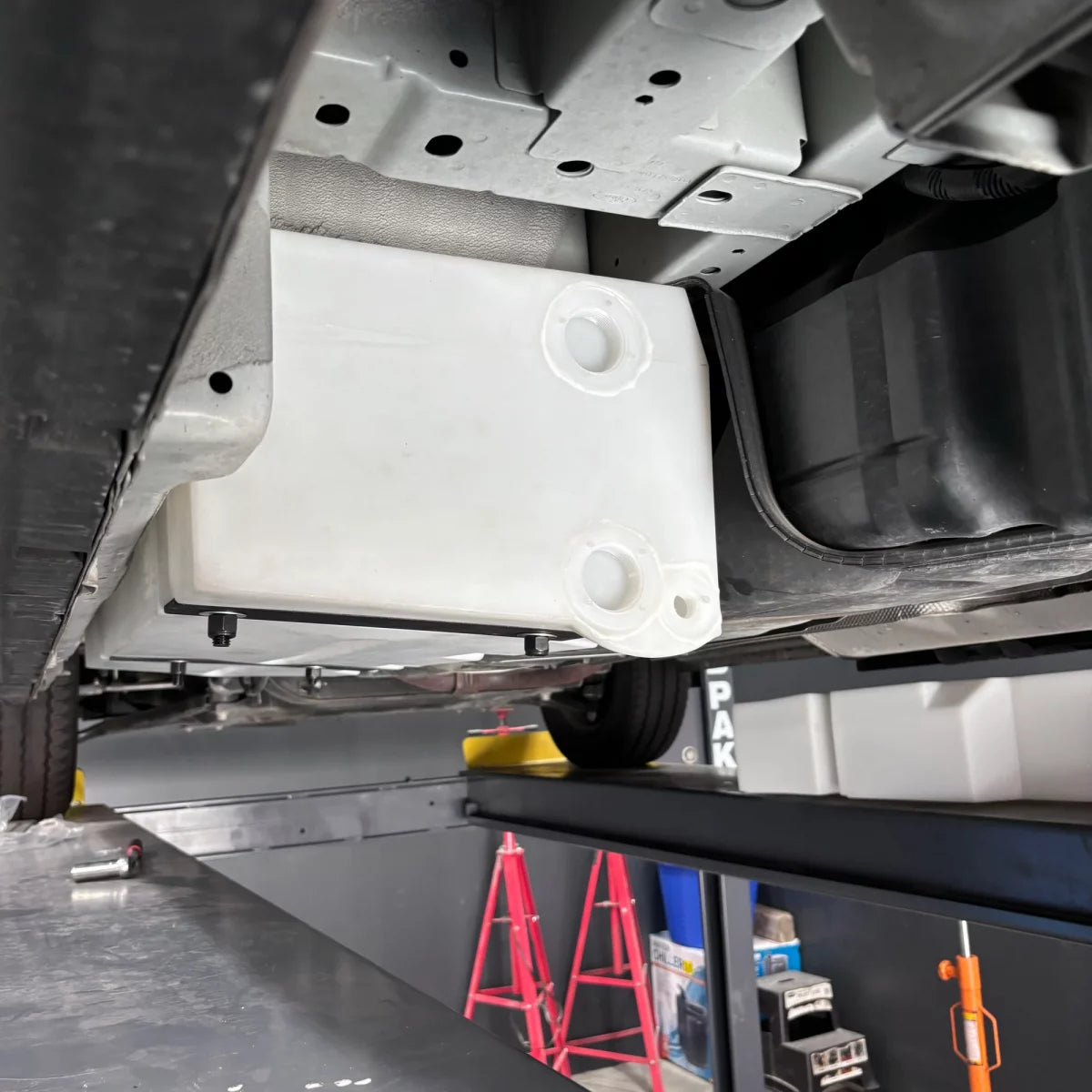 22 Gallon Undercarriage Water Tank - Transit (Driver Side)