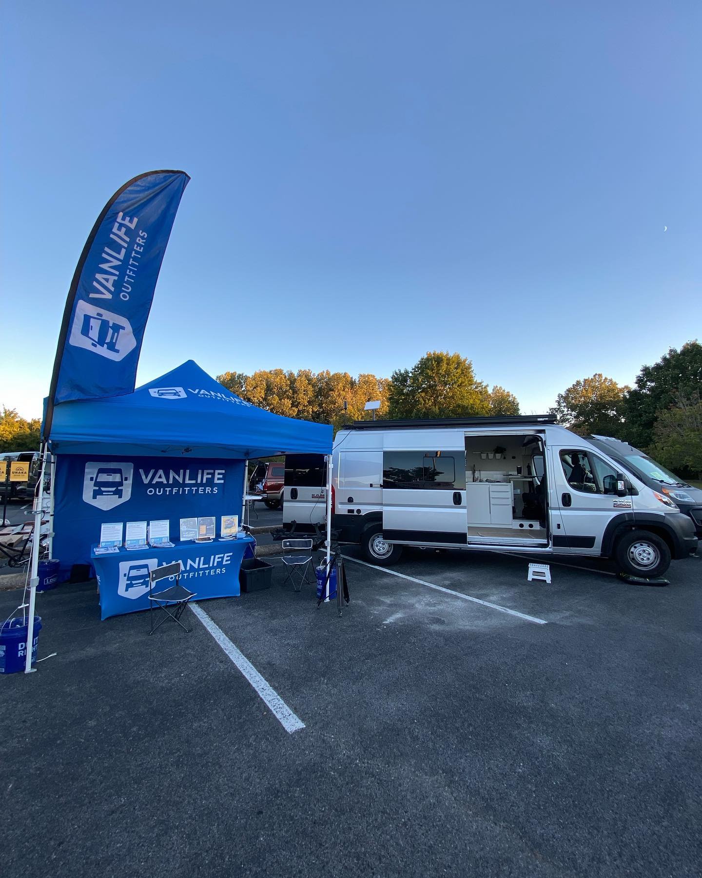 The @AdventureVanxpo is in Chattanooga, TN this weekend Oct 1 - 2… and we are joining them! We will be there all weekend with our products on display - come chat with our team!   In addition to the two days of van vendors, open house vans, and van life community the event will feature live music, local food trucks and brews. Stay the entire weekend, hangout with us and camp at the show.    See you there?! 🚐   #fun #repost #vanlife #sprintervanlife #rv #explore #Sprintervanconversion #4x4van #sprinter4x4 #vanconversions #vanlifers #hoodriver #exploremore #vandwellinglife #adventure #vanlifeideas #vancrush #livingsmall #homeiswhereyouparkit  #vanlifemovement #outsidevan #modvans #sportsmobile  #expeditionportal