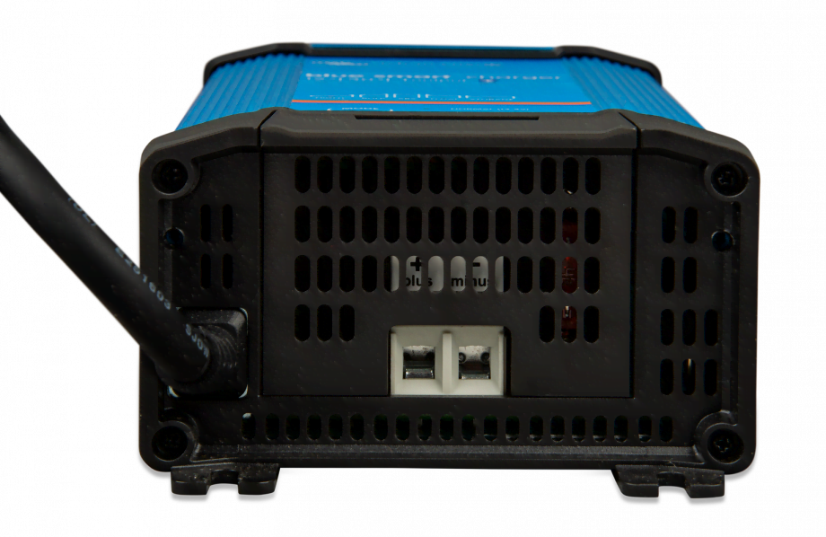 Victron Energy Blue Smart IP22 Charger - 12-Volt, 30 Amp (1x Output)