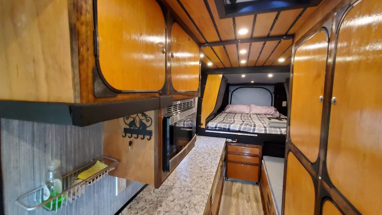 Van34