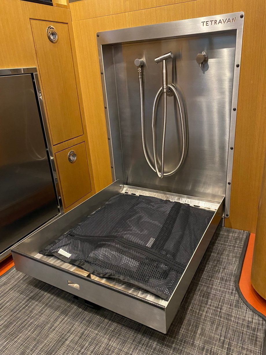 Tetravan Folding Shower 2.1 with Magnetic Shower Curtain
